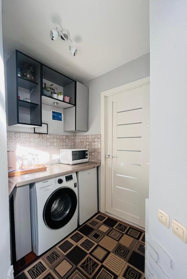 Iren Smart Apartment Lviv Extérieur photo