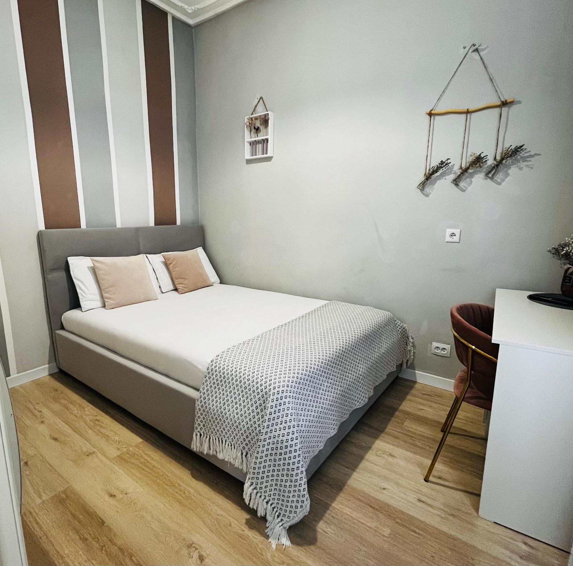 Iren Smart Apartment Lviv Extérieur photo